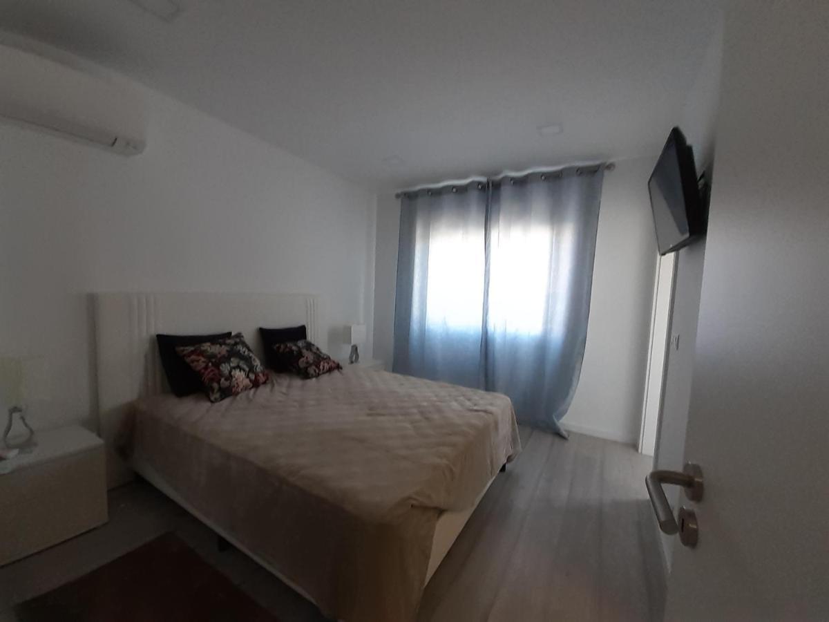 Lisbon Tagus River 2 Suites Private Pool D Almada Exterior photo
